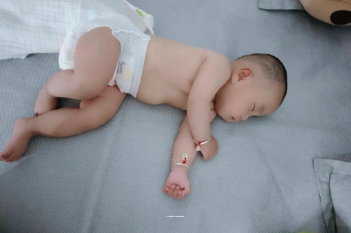 自贡宝宝口水多怎么回事